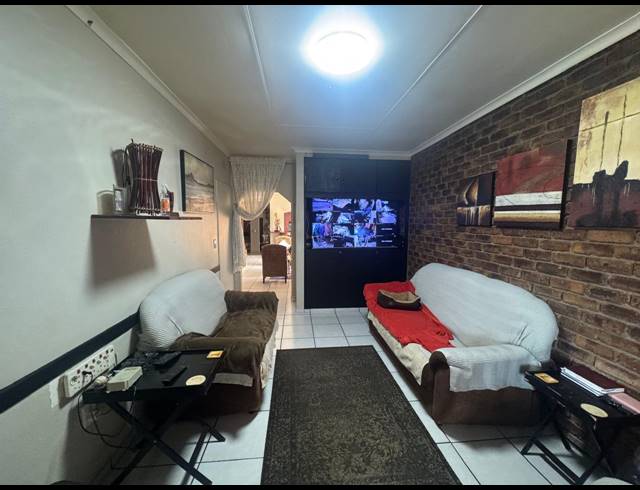 3 BEDROOM HOUSE FOR SALE IN SUNAIR PARK